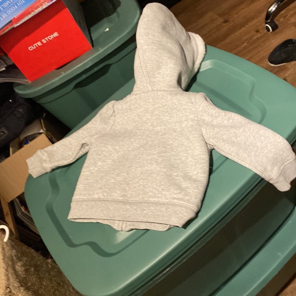 GAP Grey Sherpa Fleece Hoodie!!! 12-18 months… warm & cozy!!! - Picture 8 of 9